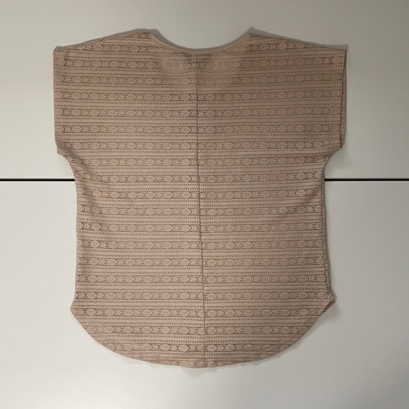 SEE- THOUGH UNIQUE BEIGE PATTERNED BLOUSE TOP - Picture 5 of 6
